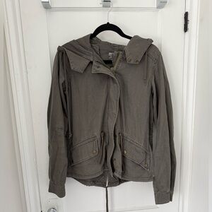 Roots Women's Utility Jacket in Army Green